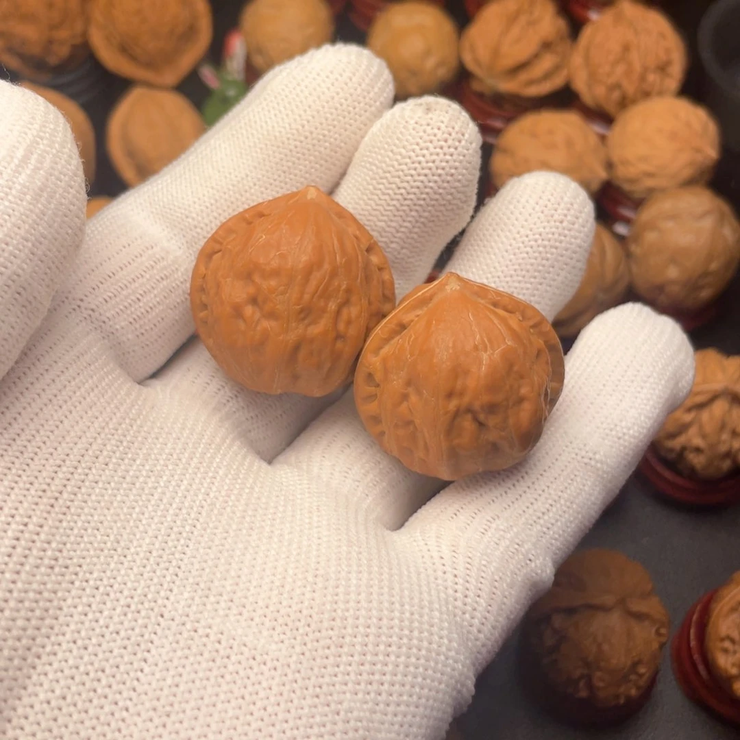 文玩核桃把件极*安野生