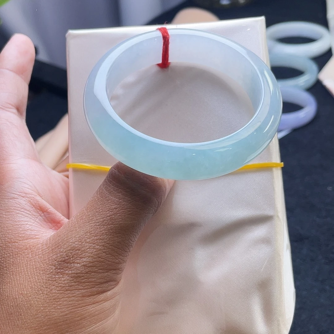 阿***昱翡翠未镶嵌手镯52正圈