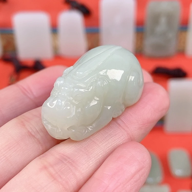 【闪购商品】颈饰未镶嵌和田玉