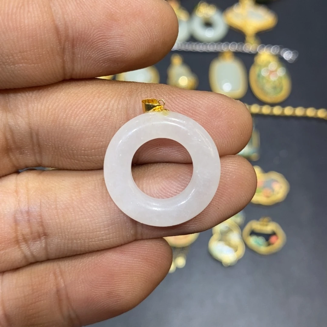 和田玉颈饰18K金镶嵌