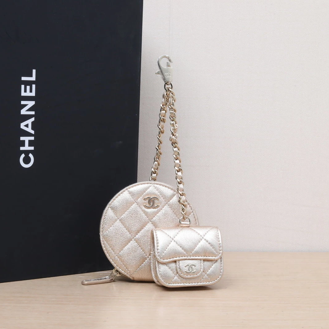 未使用 Chanel/香奈儿 折【念念】镭射标 金扣 子母 耳机包 圆饼包