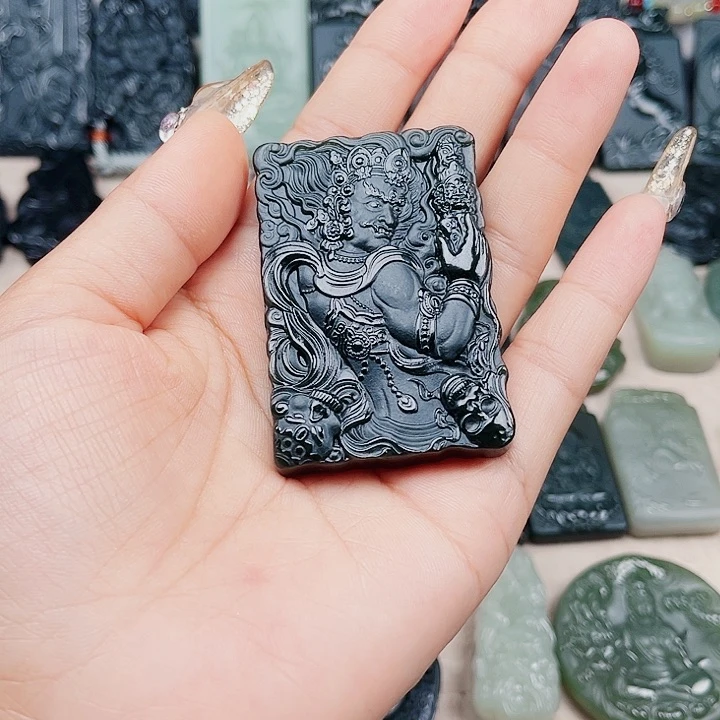 俊***呀和田玉未镶嵌颈饰