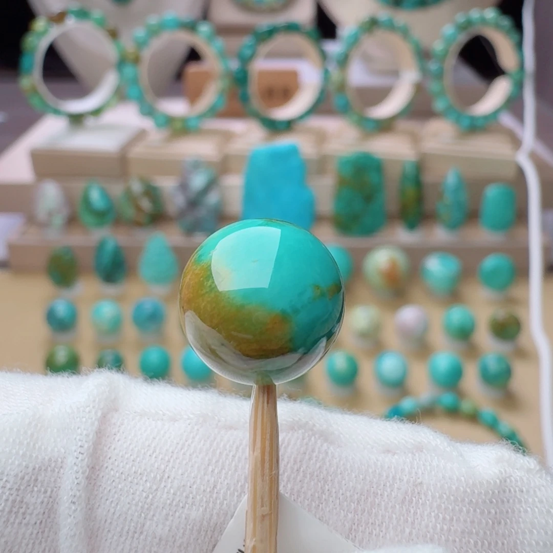 未镶嵌绿松石颈饰