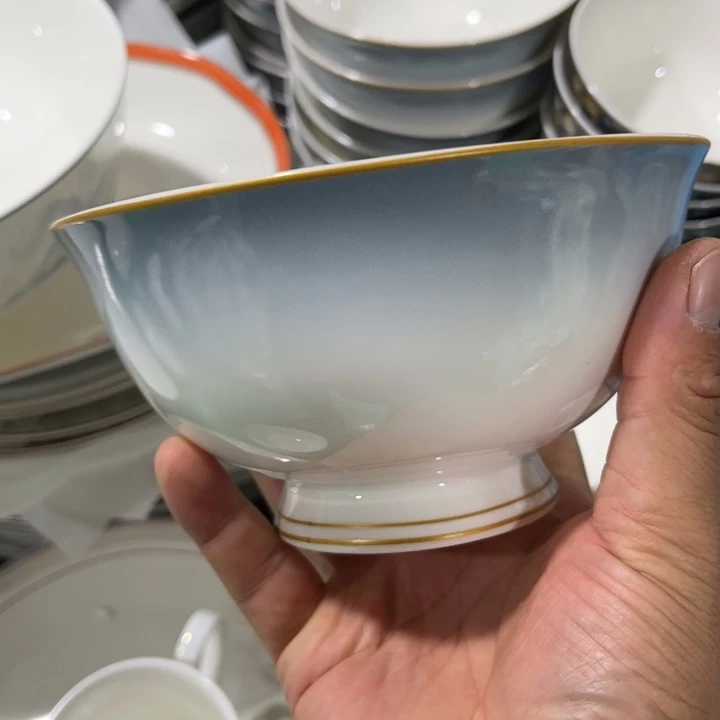 瓷片渐变六寸面碗四个微瑕