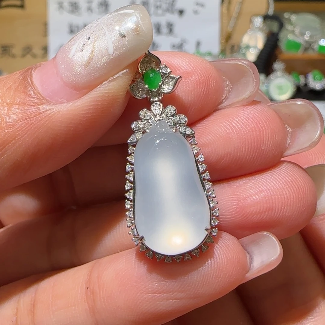 【闪购商品】翡翠颈饰18K金镶嵌缅甸