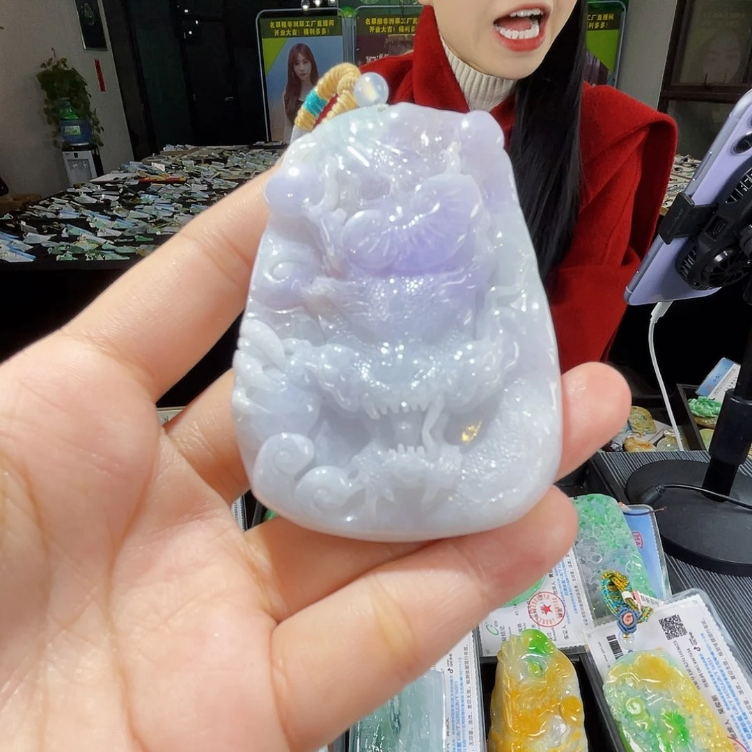 颈饰未镶嵌翡翠一
