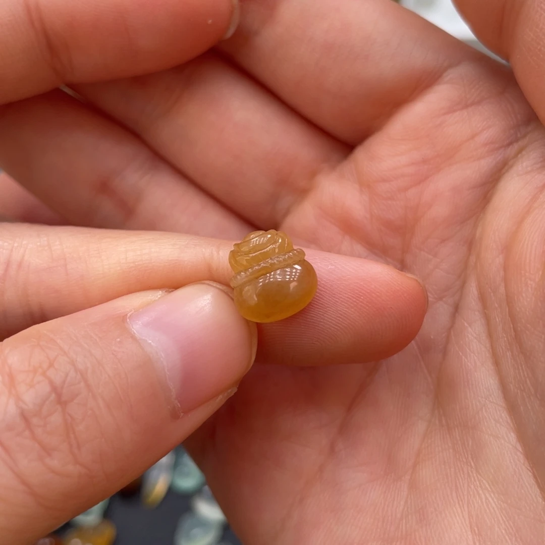 翡翠裸石缅甸翡翠天然翡翠