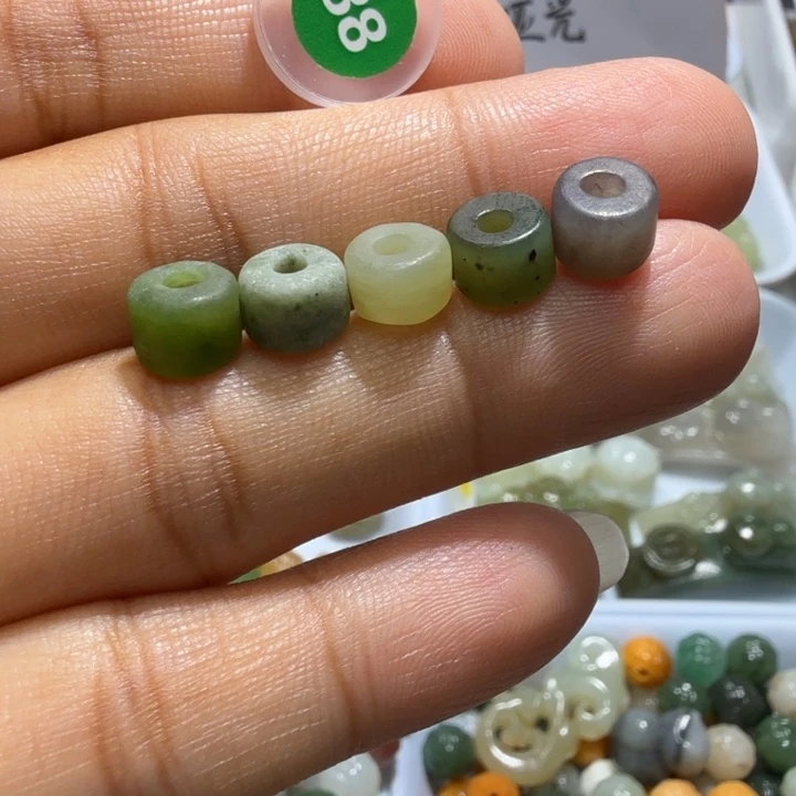 未镶嵌和田玉珠宝半成品