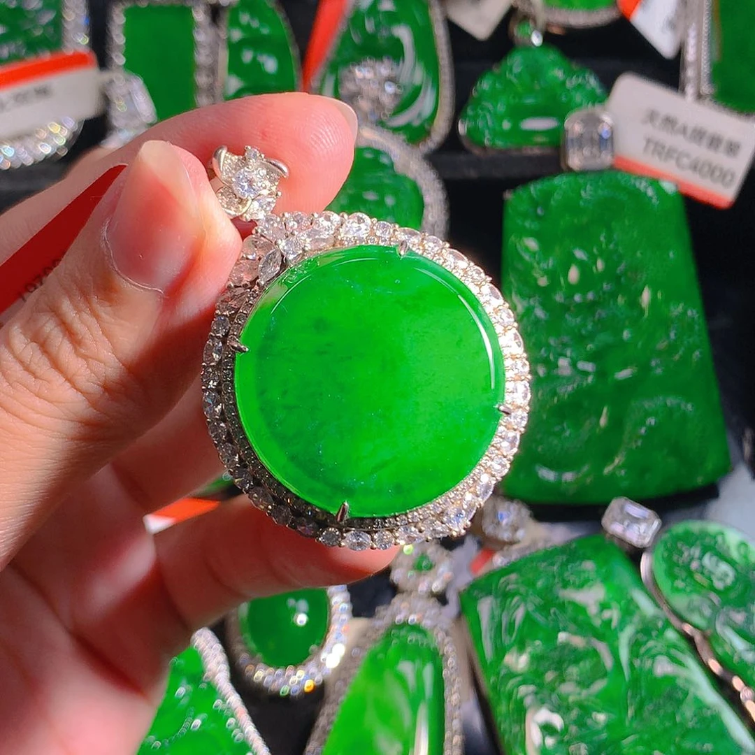 翡翠未镶嵌吊坠(不含链)