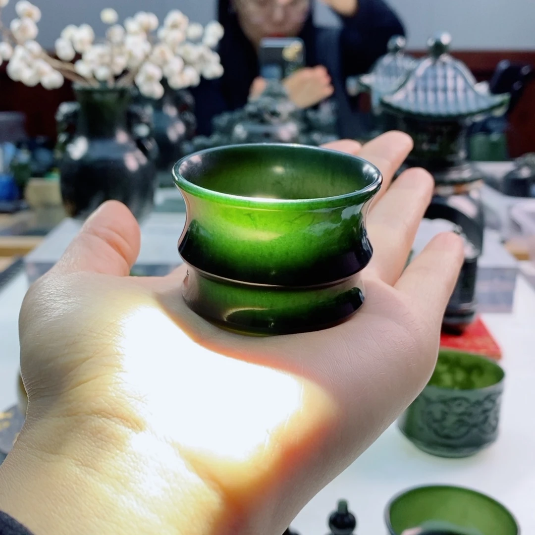 未镶嵌和田玉摆件