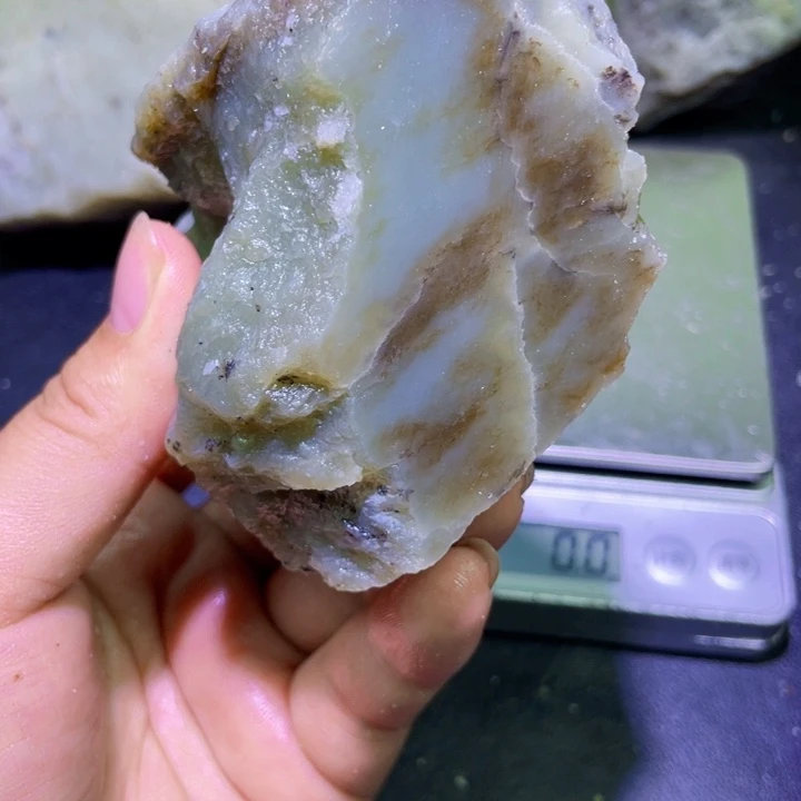 未镶嵌和田玉珠宝半成品