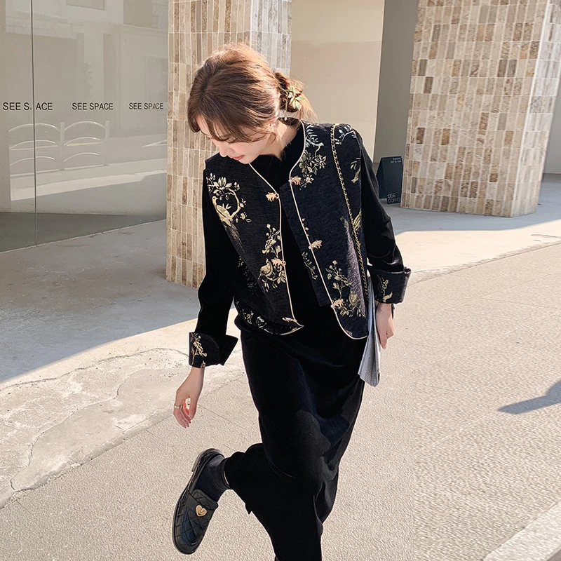 新中式国风套装裙2025年春秋流行漂亮小香风盘扣马甲丝绒连衣裙女