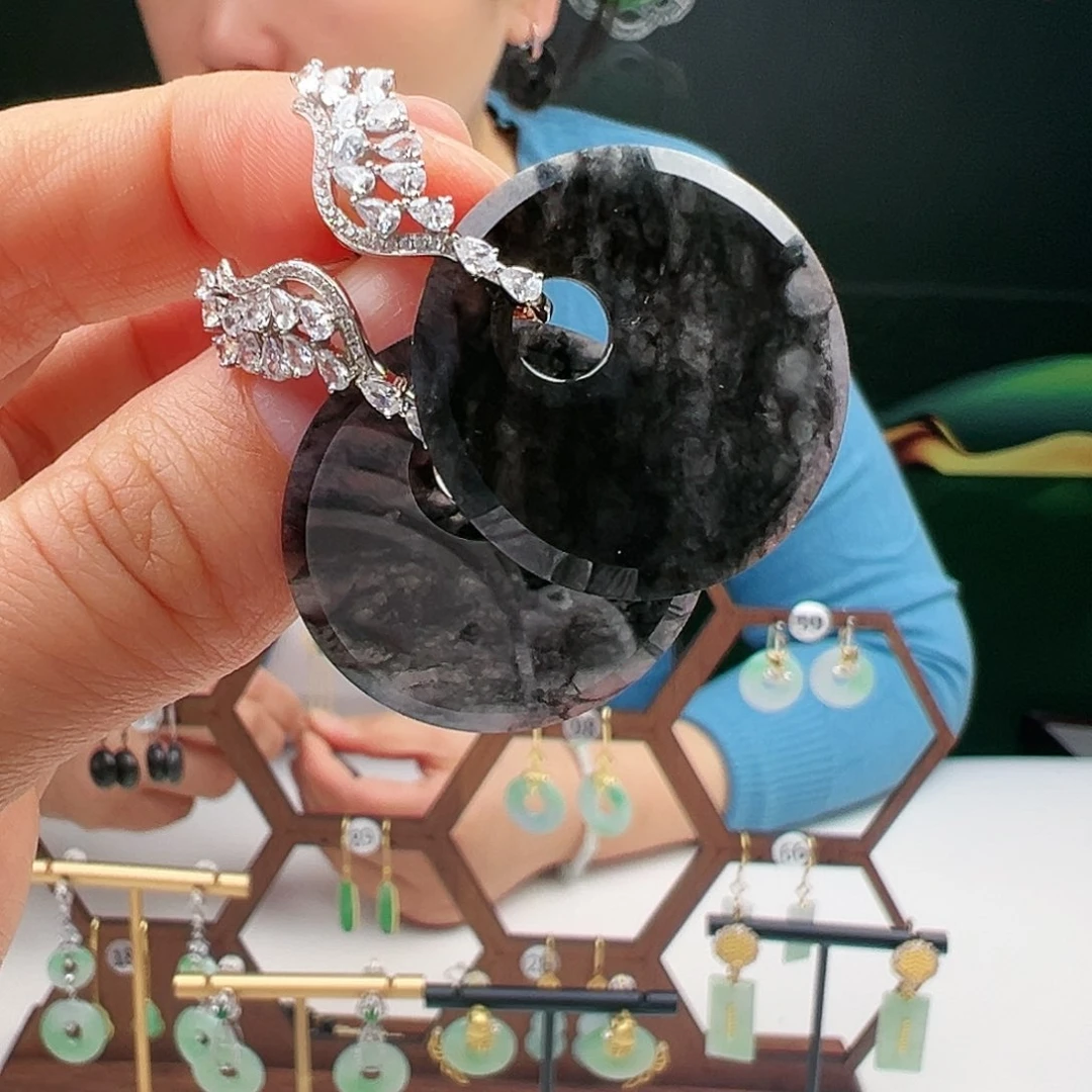 翡翠耳饰18K金镶嵌天然翡翠