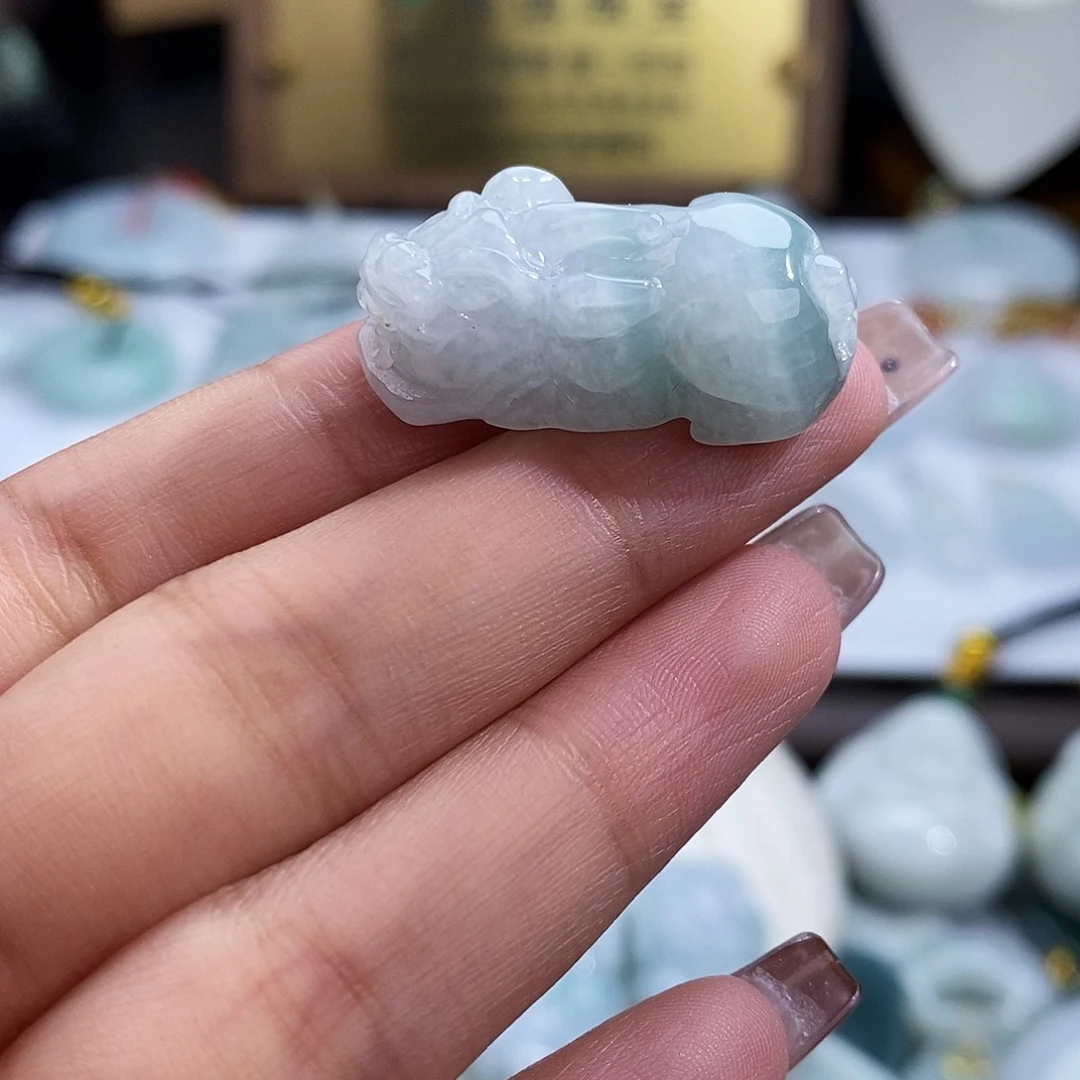 翡翠未镶嵌颈饰4714