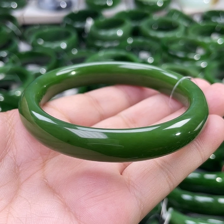 未镶嵌手镯和田玉（碧玉）