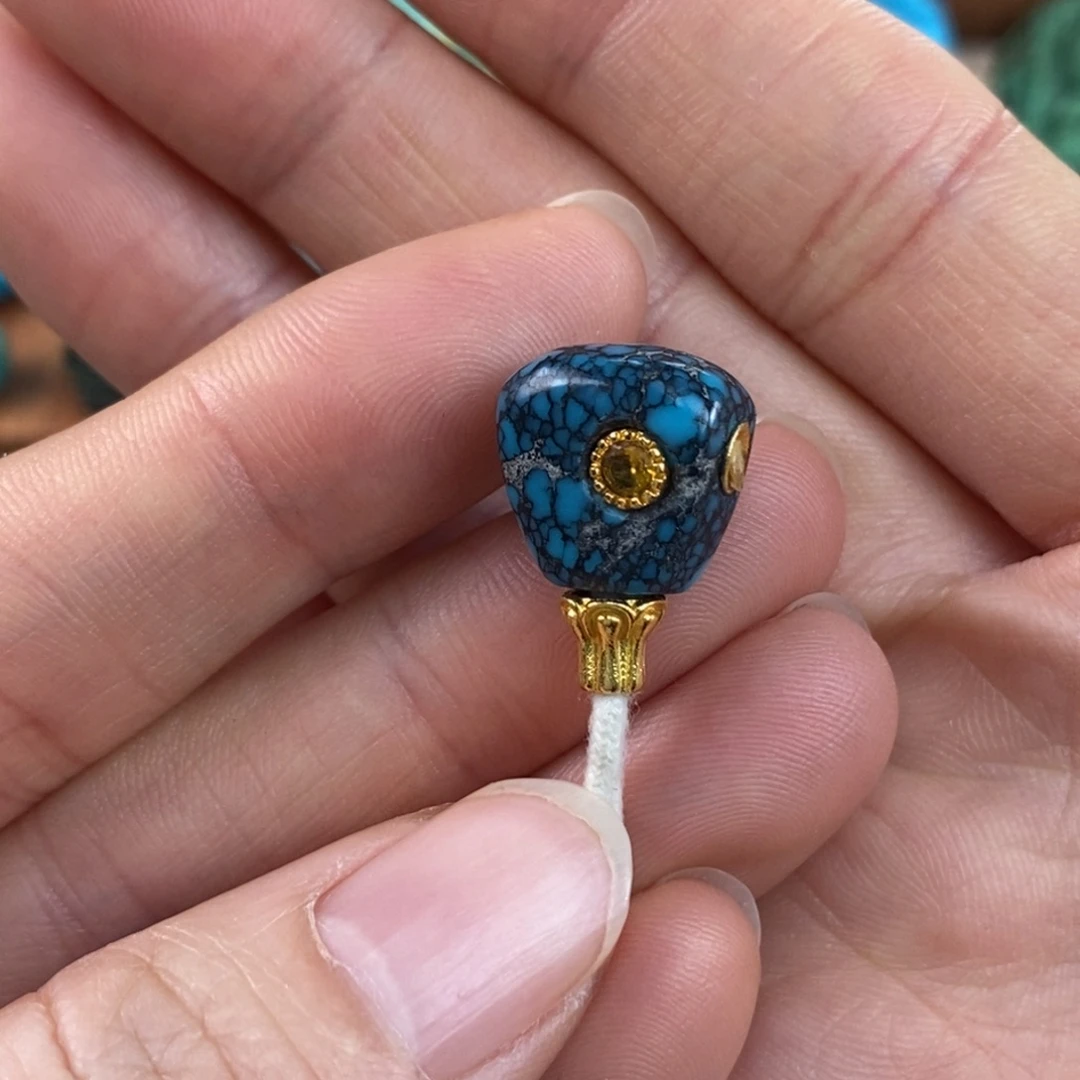 绿松石未镶嵌。乌兰花三通