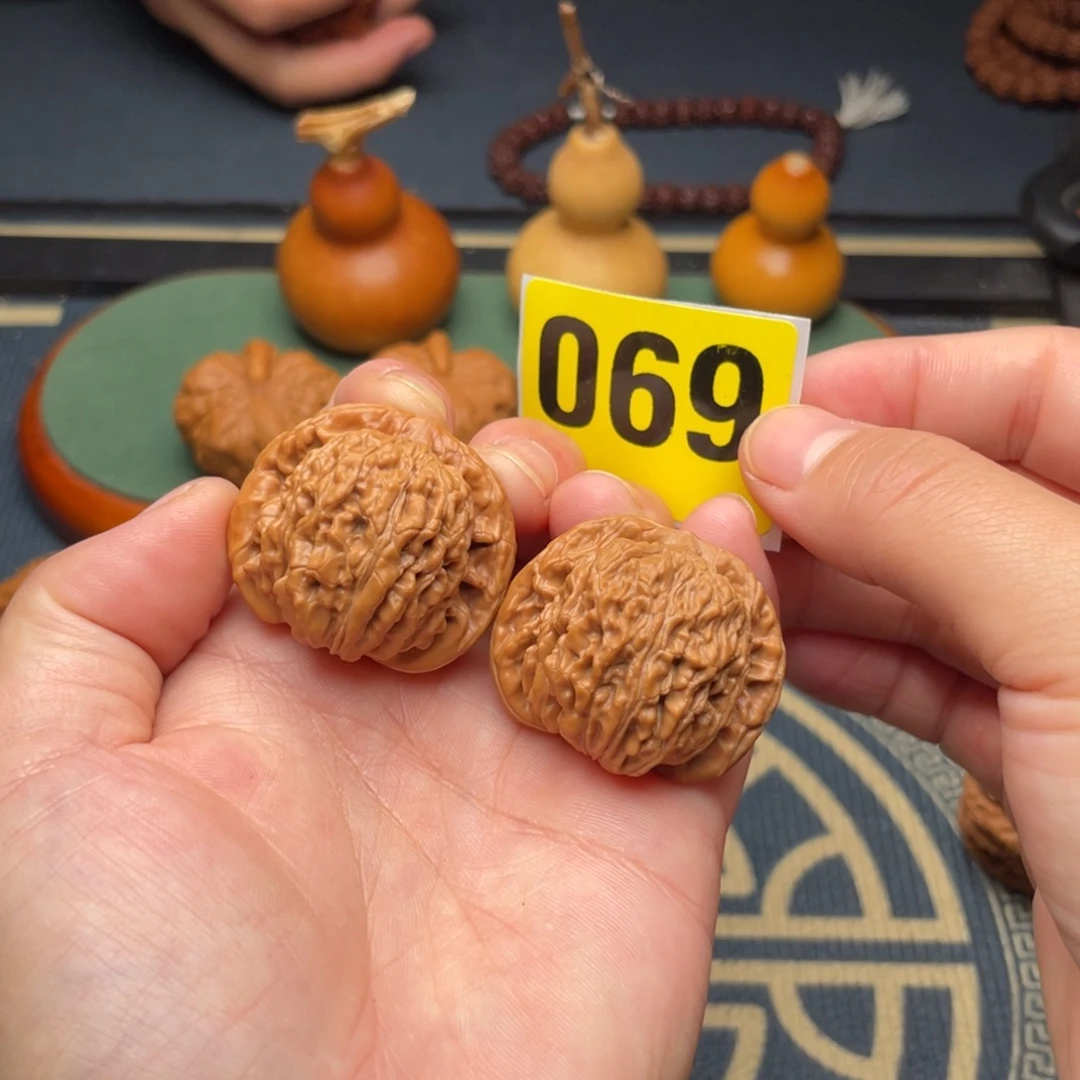 文玩核桃吊坠35四座楼手捻069号