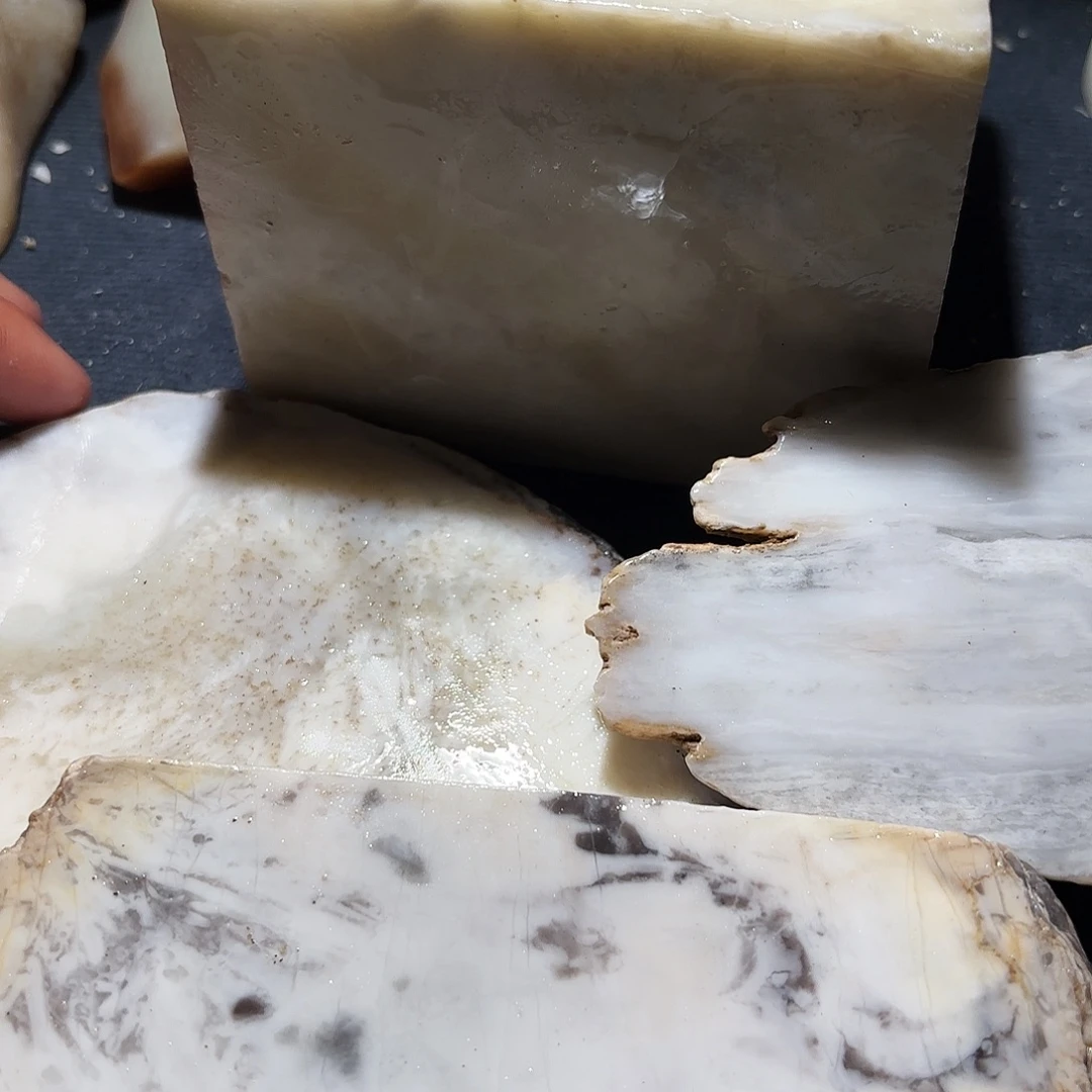 和田玉未镶嵌珠宝奇石