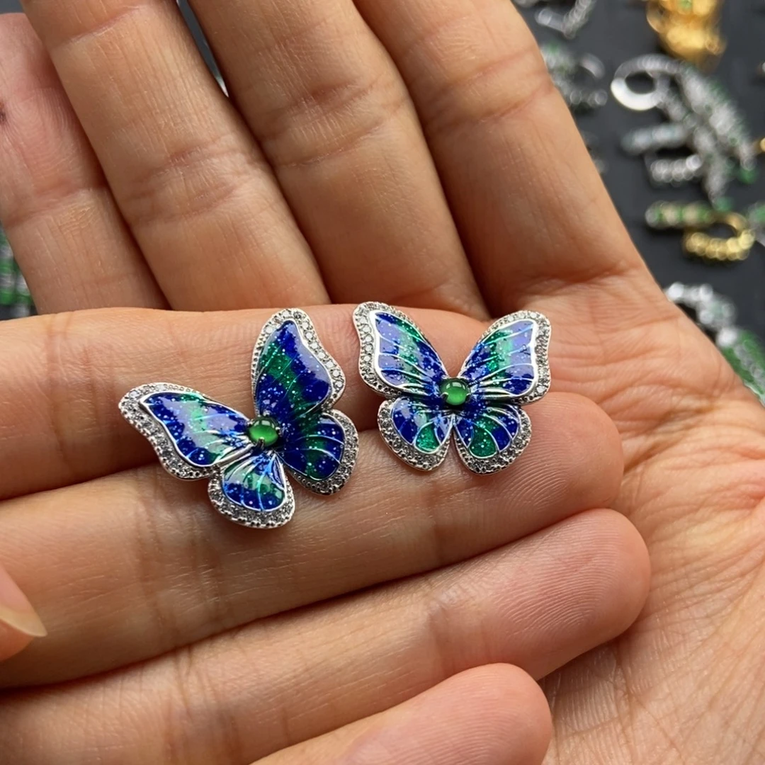 昵***置银S925镶嵌翡翠耳饰