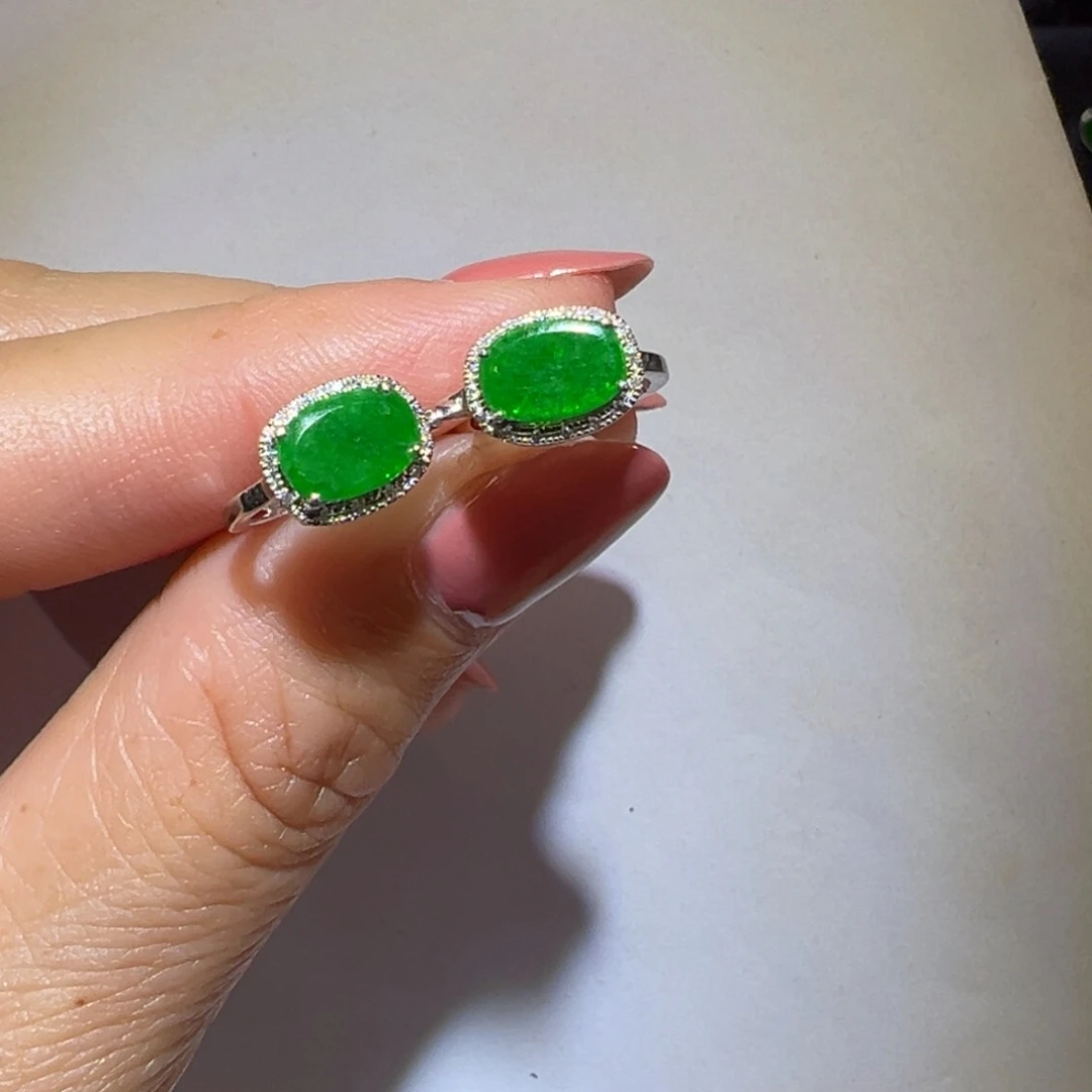 翡翠颈饰18K金镶嵌耳包