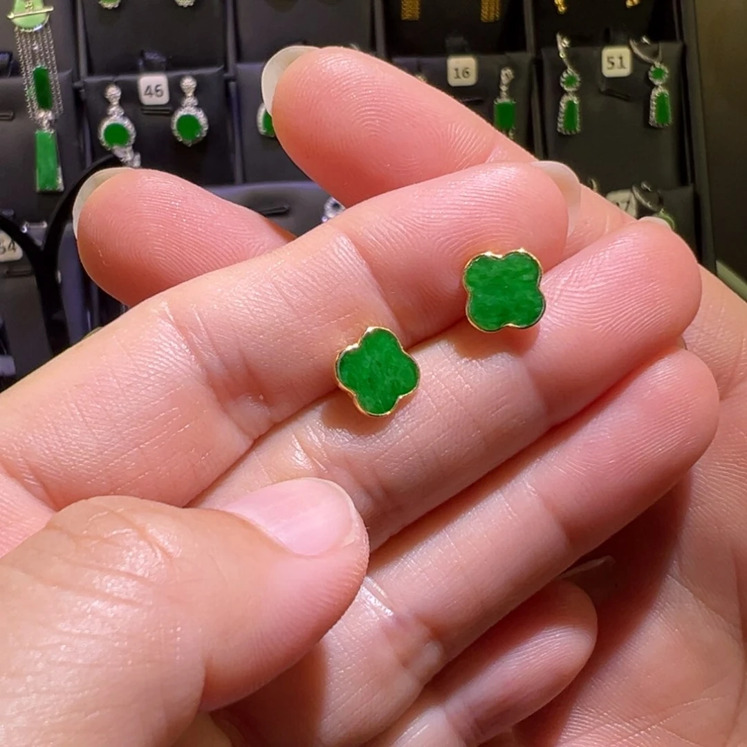 翡翠18K金镶嵌颈饰耳钉