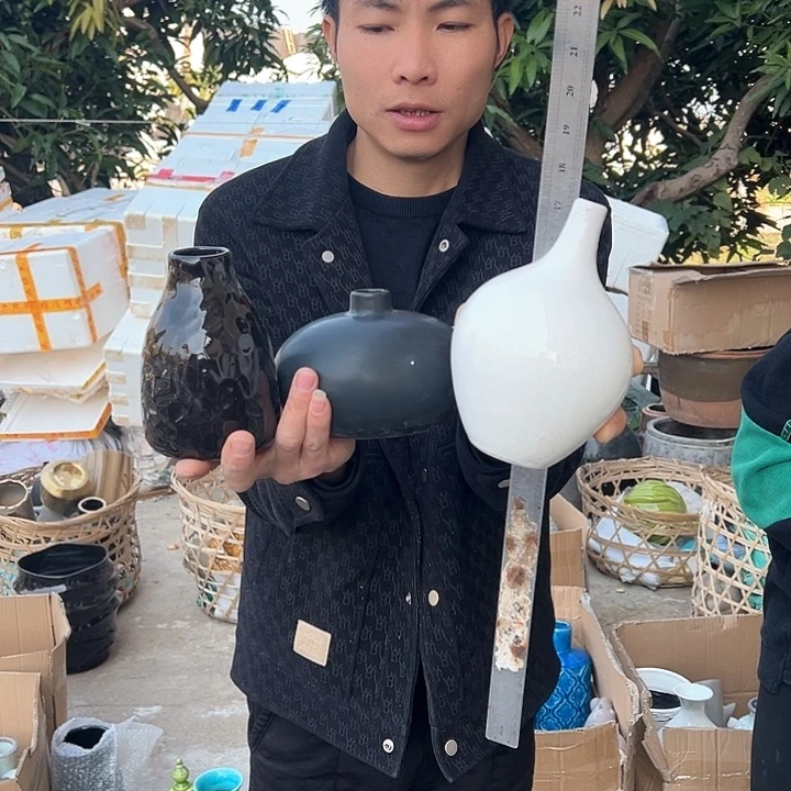 瓶高度18厘米口径了1.5厘米微瑕捡漏