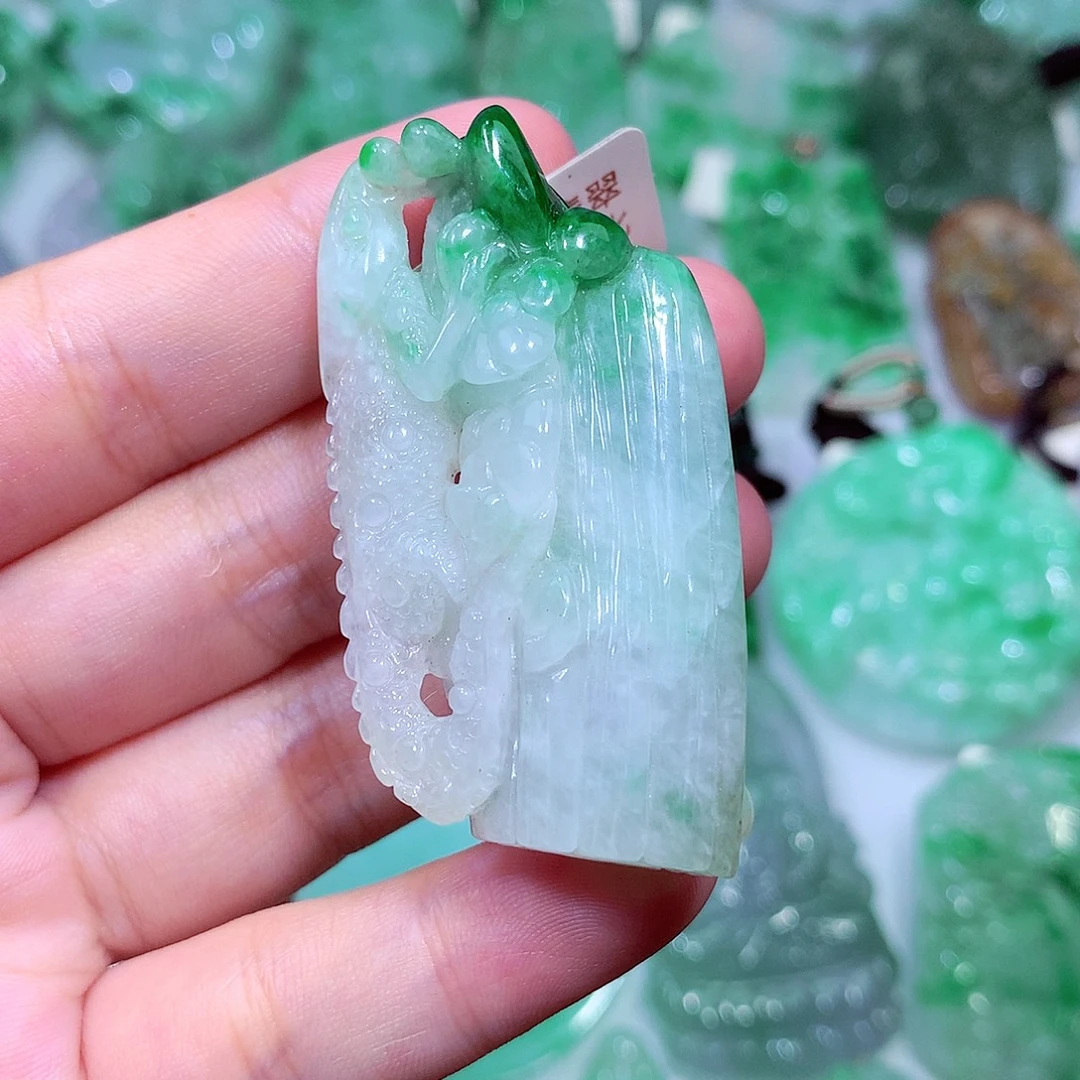 翡翠未镶嵌吊坠(不含链)