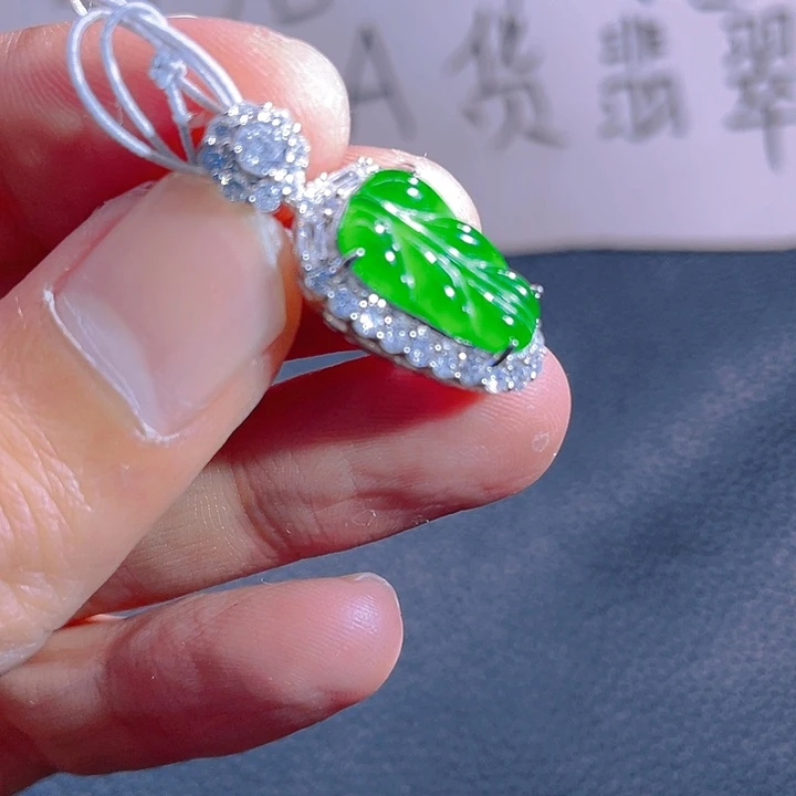 翡翠颈饰银S925镶嵌999999999