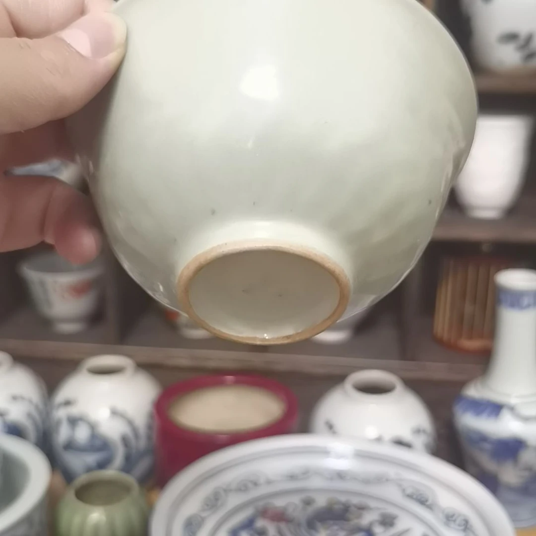 民豆青碗自然开片全品