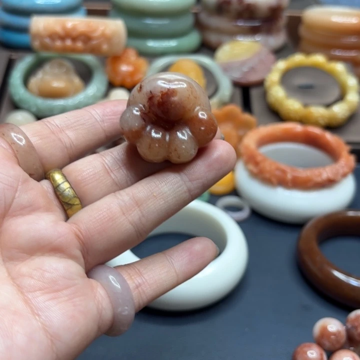 石英质玉未镶嵌手镯