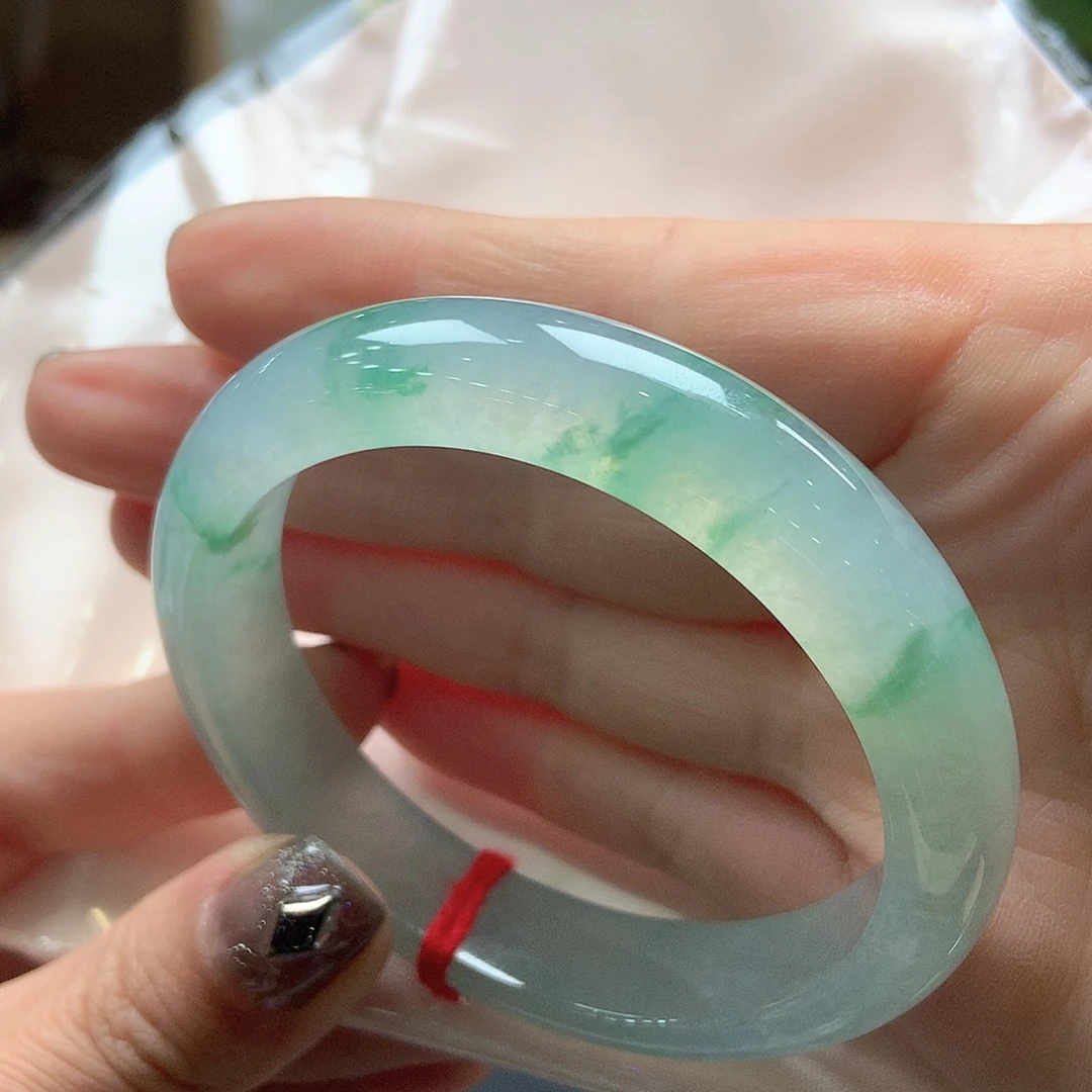 翡翠未镶嵌手镯84