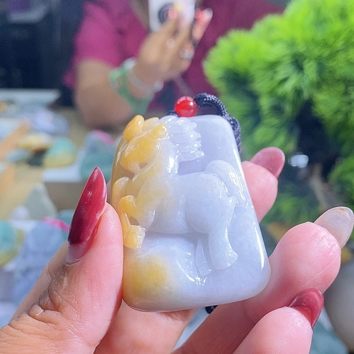 【闪购商品】翡翠挂件未镶嵌马