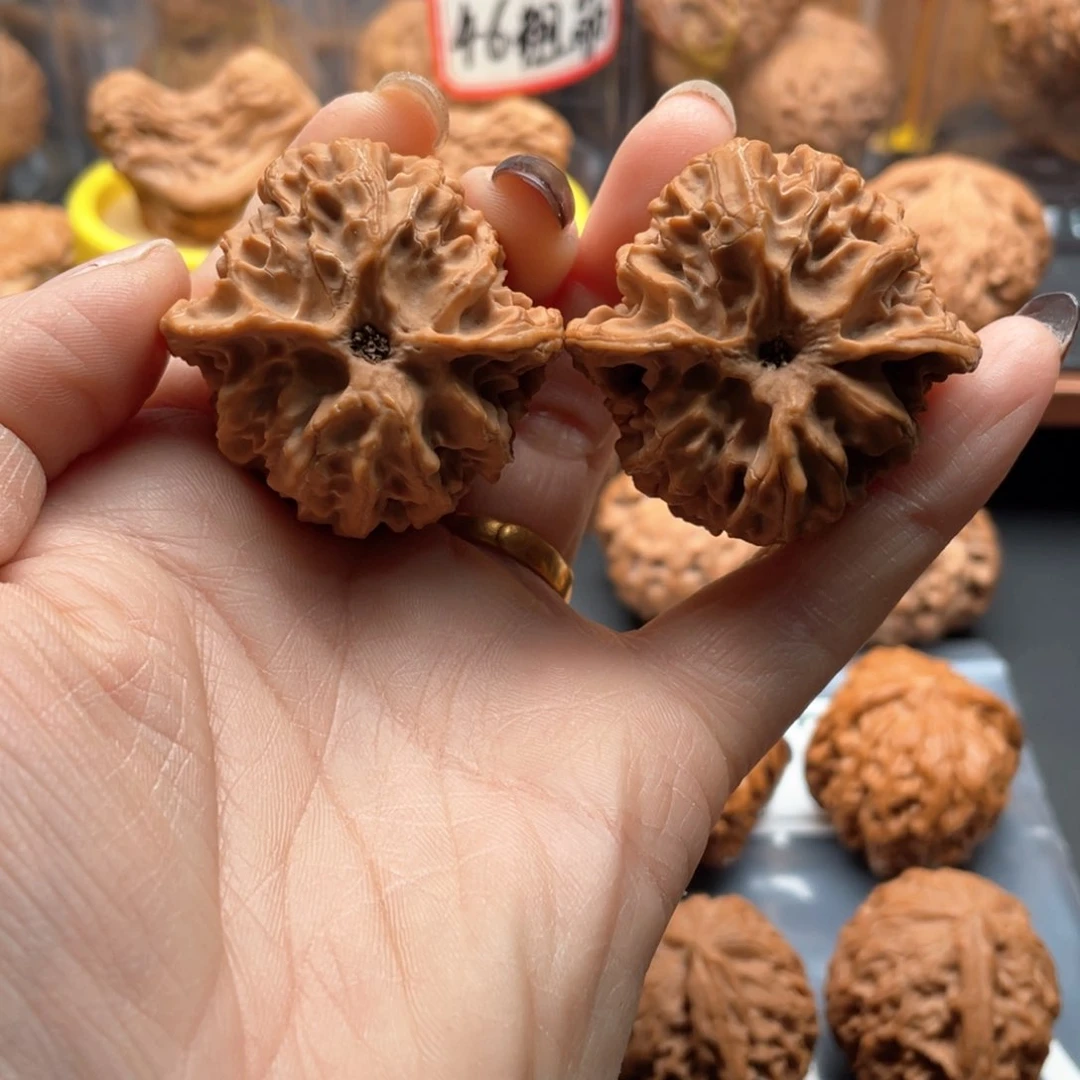 文玩核桃把件不***'苹果园