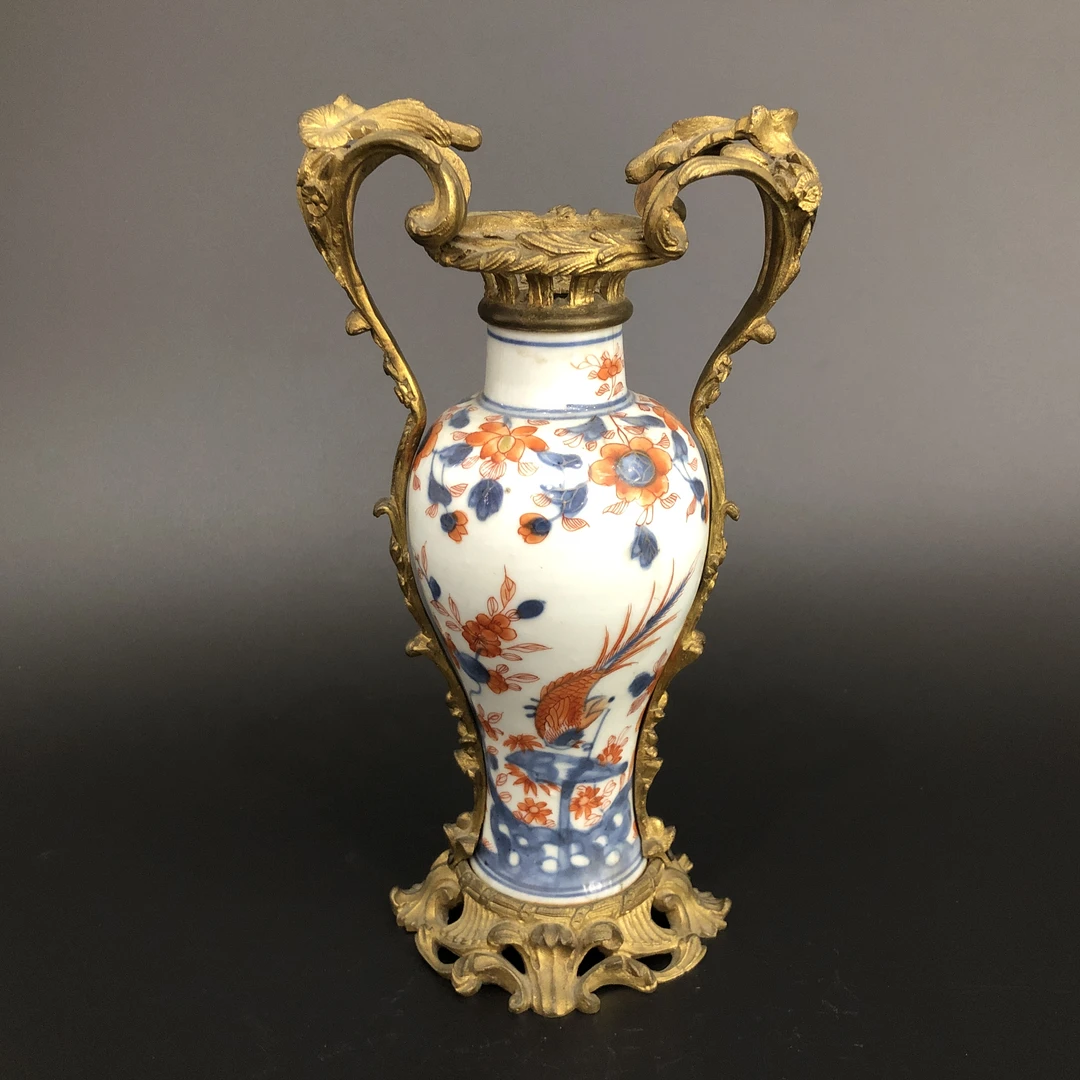 25100076清康熙青花矾红花鸟纹收腹瓶 高24.2cm