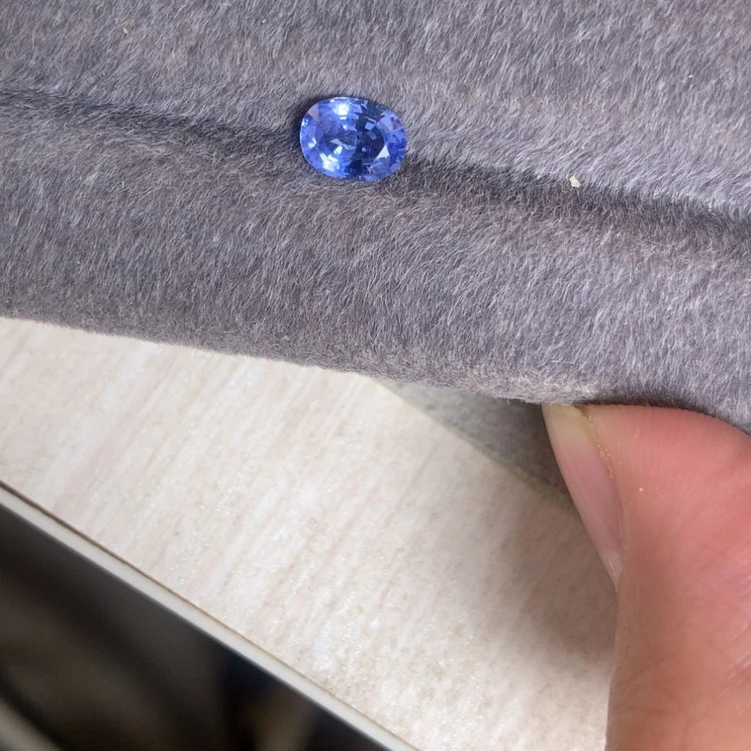 蓝宝石裸石1.13 斯里兰卡