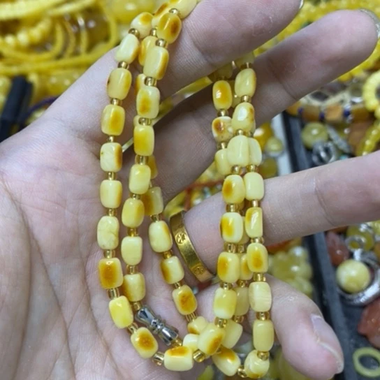裸石蜜蜡未镶嵌串