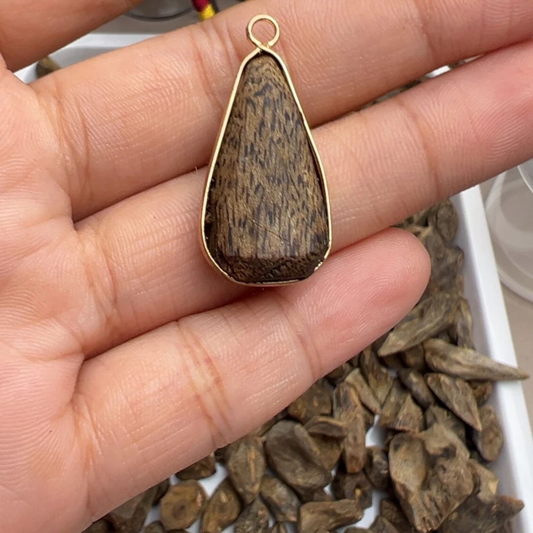 福利棋楠沉香小吊坠