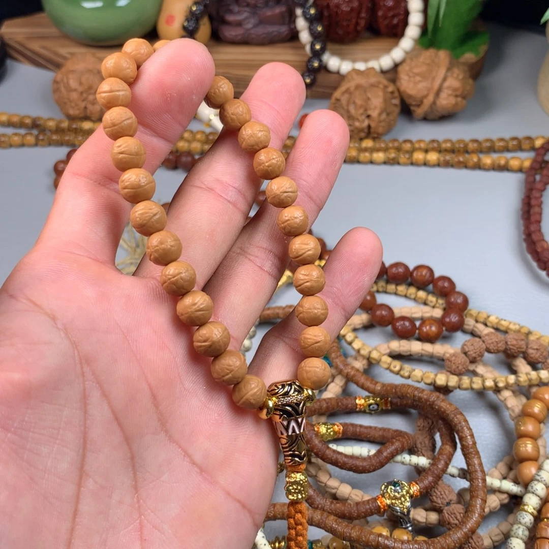 吊坠猴头核桃。。。。。。。。。