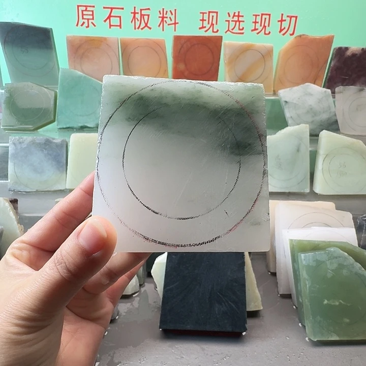 定制石英质玉（天山翠）手镯定制