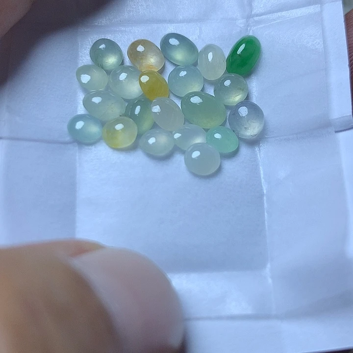 定制翡翠未镶嵌戒指