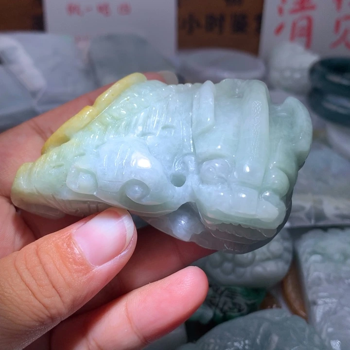 翡翠未镶嵌颈饰保真天然A货翡翠