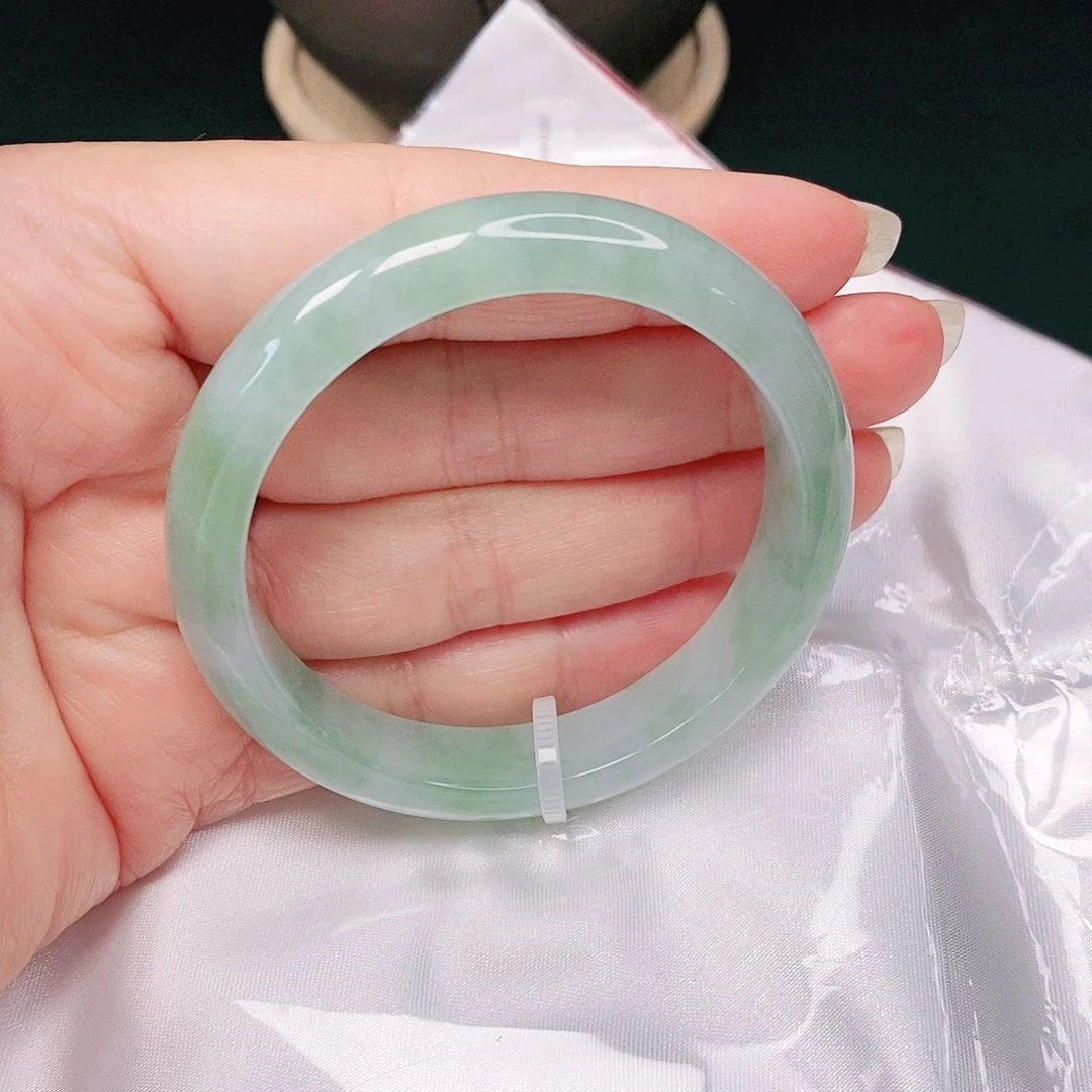 【闪购商品】翡翠手镯未镶嵌正52.6