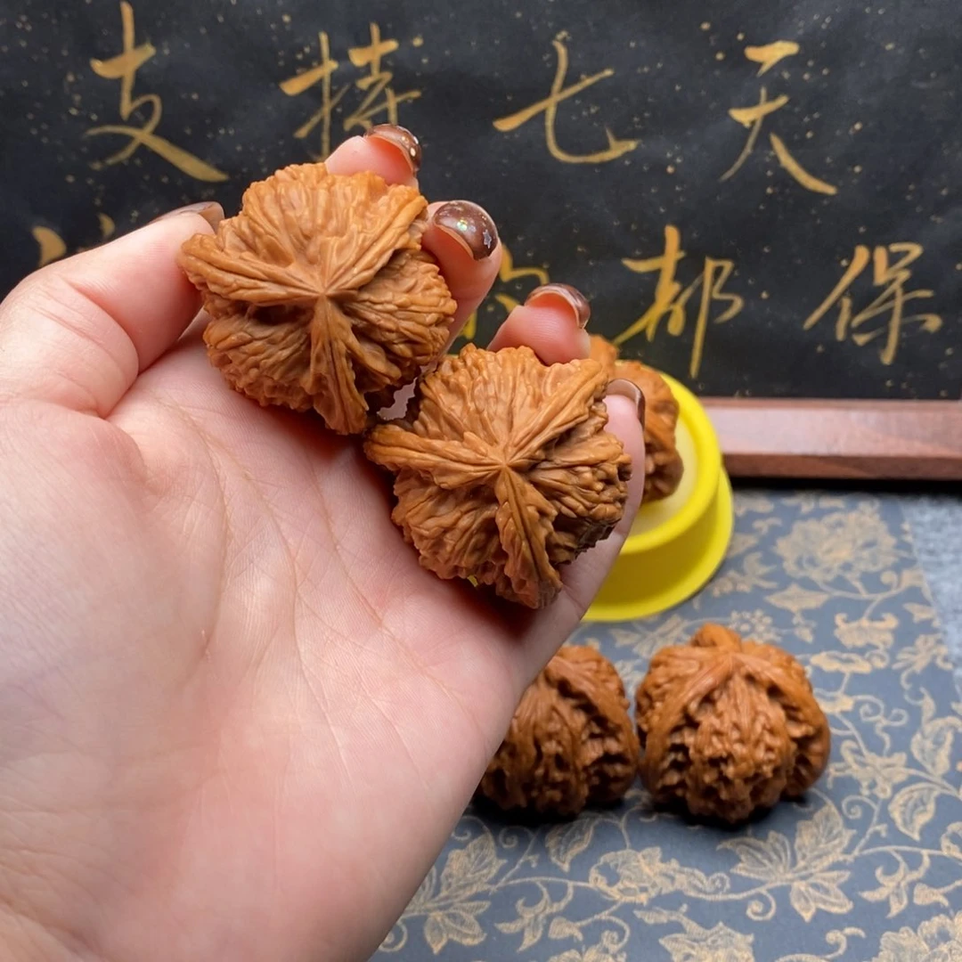 吊坠文玩核桃好*白狮子