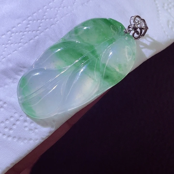 颈饰18K金镶嵌翡翠翡翠
