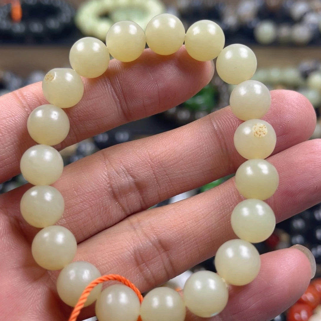 和田玉手串未镶嵌守****候