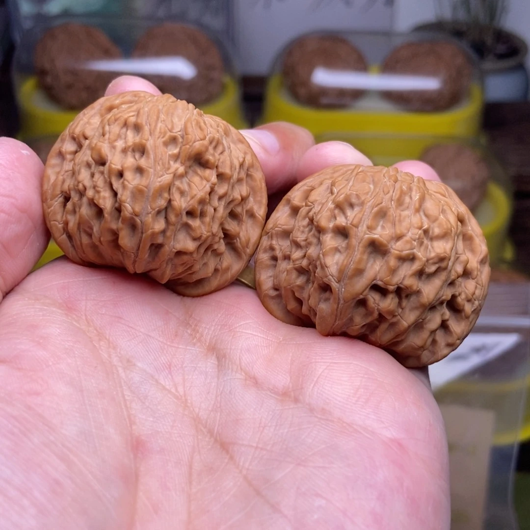 文玩核桃吊坠有*?全品40➕尺磨盘红皮山地b01
