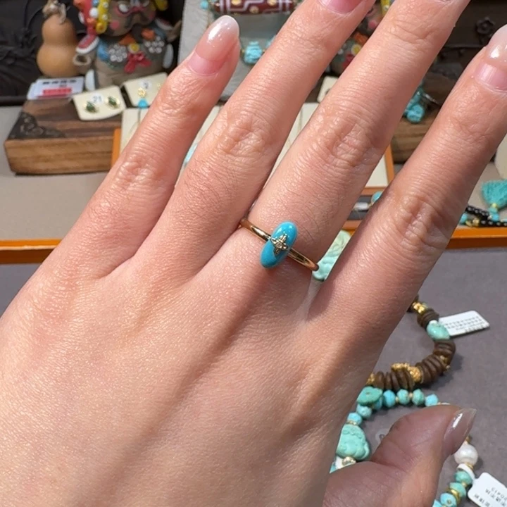 绿松石18K金镶嵌戒指