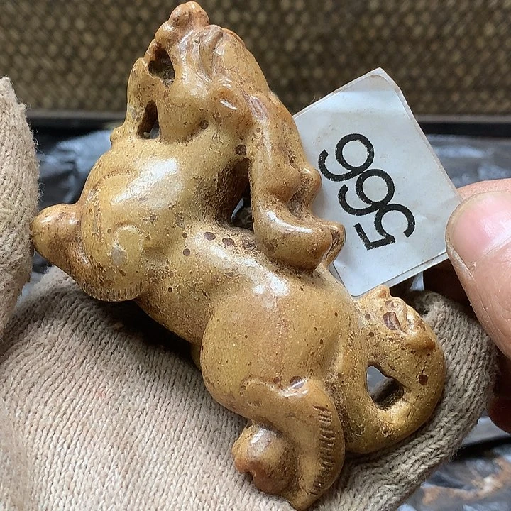 未镶嵌和田玉挂件