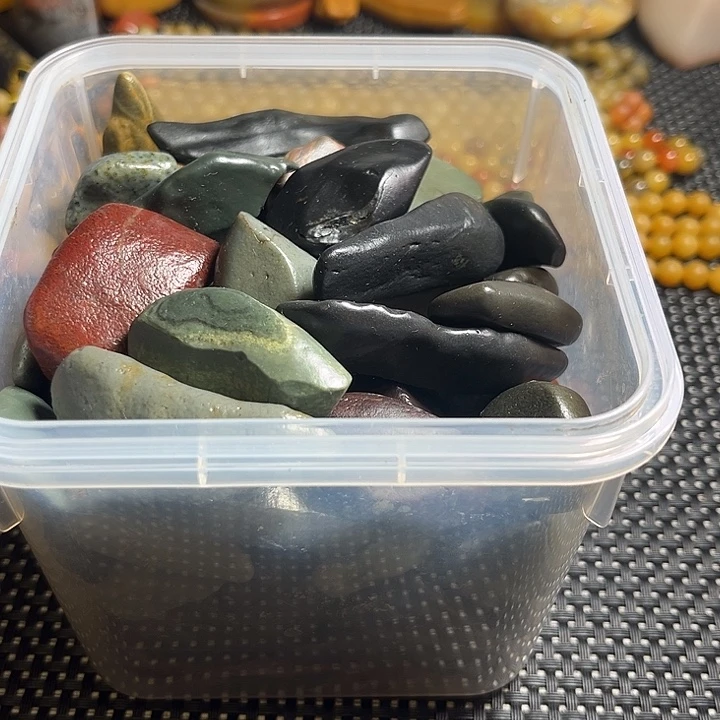 合金石英质玉（天山翠）珠宝奇石