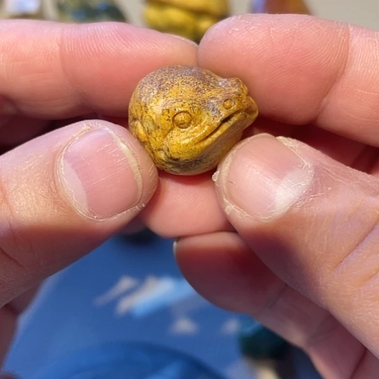 悠***在岫岩河磨玉（透闪石质玉）未镶嵌挂件